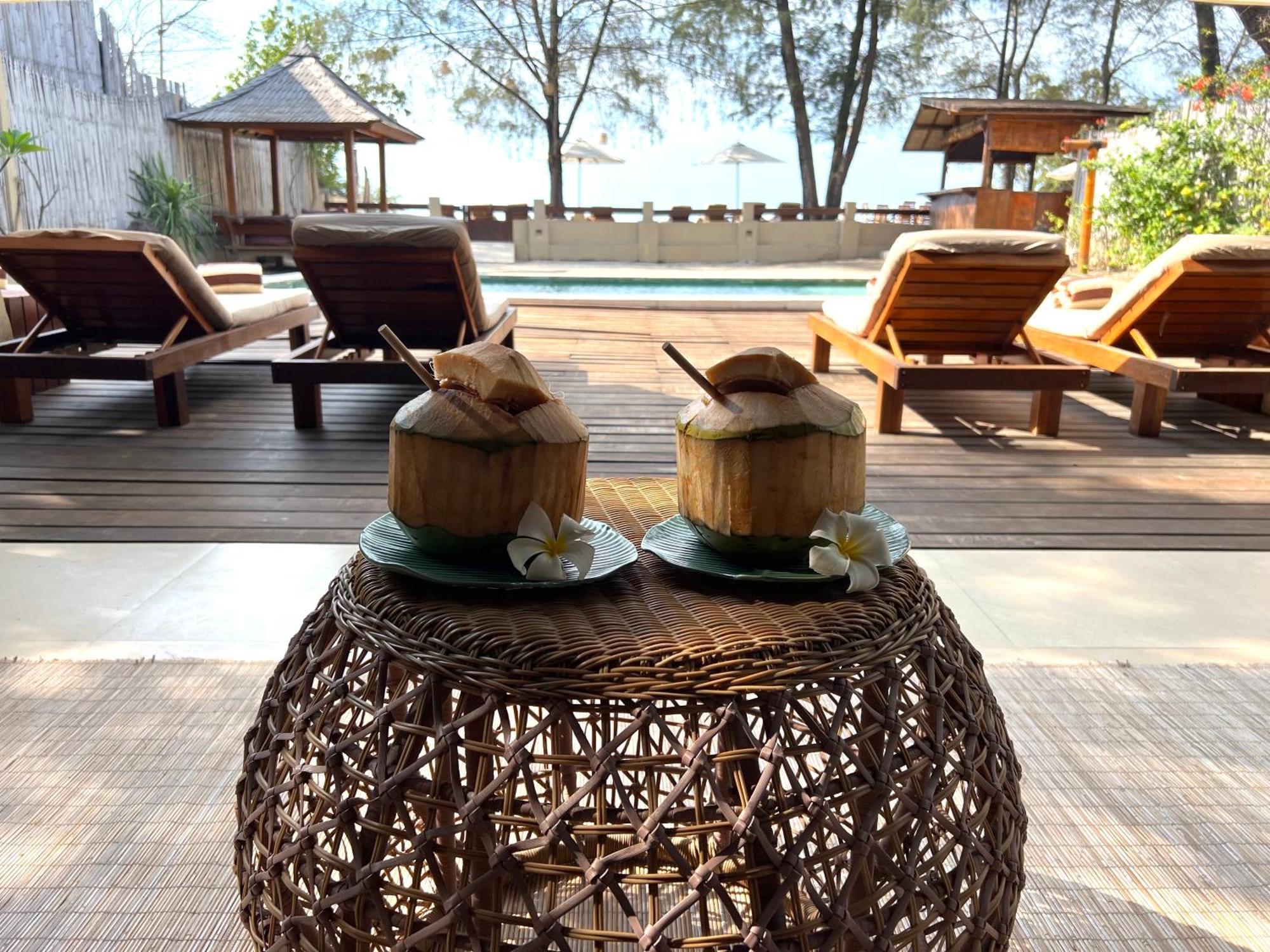 The Gili Beach Resort Gili Trawangan Bagian luar foto