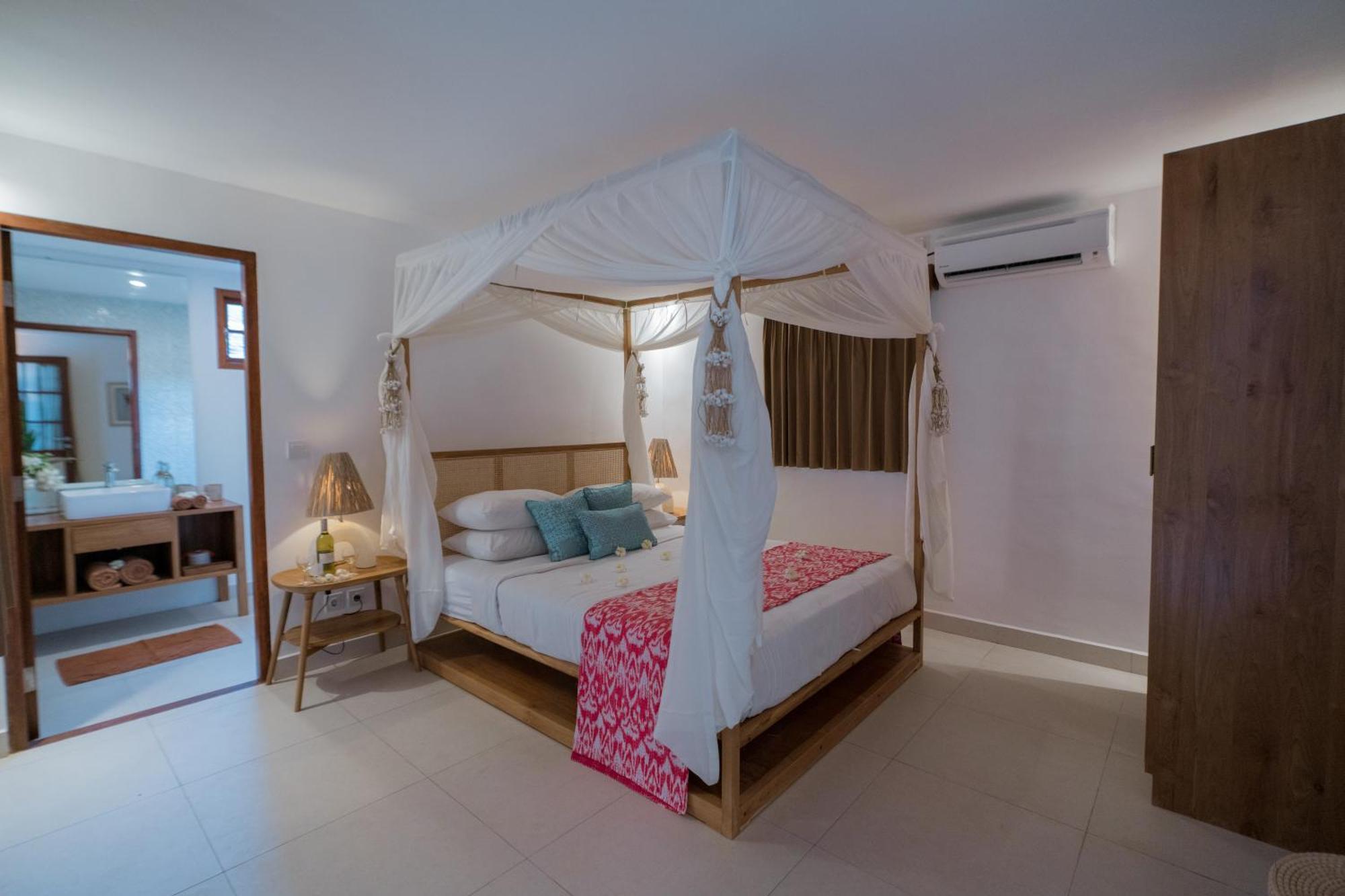 The Gili Beach Resort Gili Trawangan Bagian luar foto