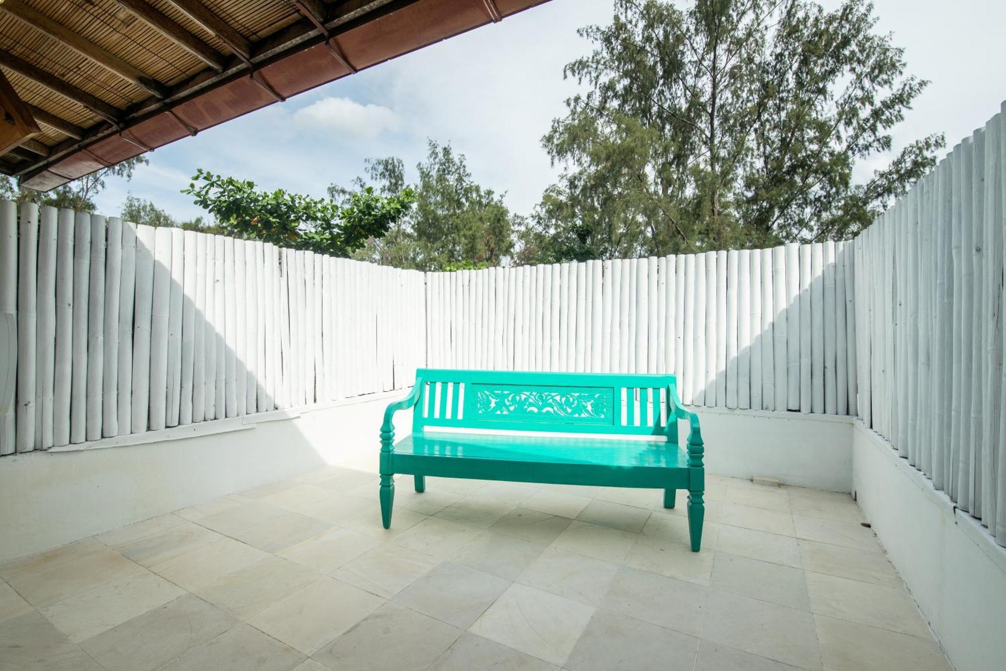 The Gili Beach Resort Gili Trawangan Bagian luar foto